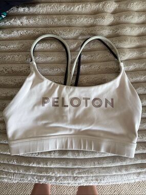 Peloton Women's Cream/White Double-Strap Sports Bra
